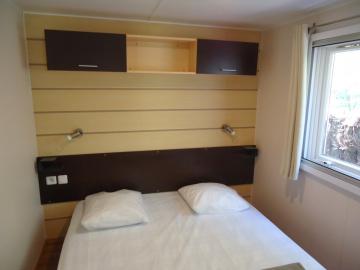 Campsite les Grissotières rental Mobile home bedroom 1 single bed 160/200