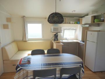 Camping Les Grissotières mobile home rental Mary Read lounge.