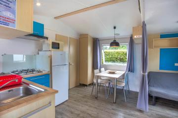 Campsite les Grissotières mobile home accommodation Surcouf kitchen