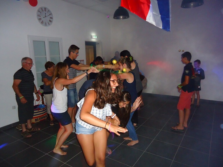 Soirée fiesta  Camping Les Grissotières Île d'Oléron