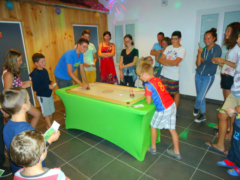 Campingplatz Les Grissotieres île d' oléron Animation Holzspiele