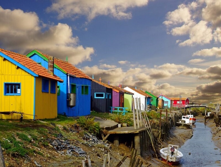 The huts of Arceau